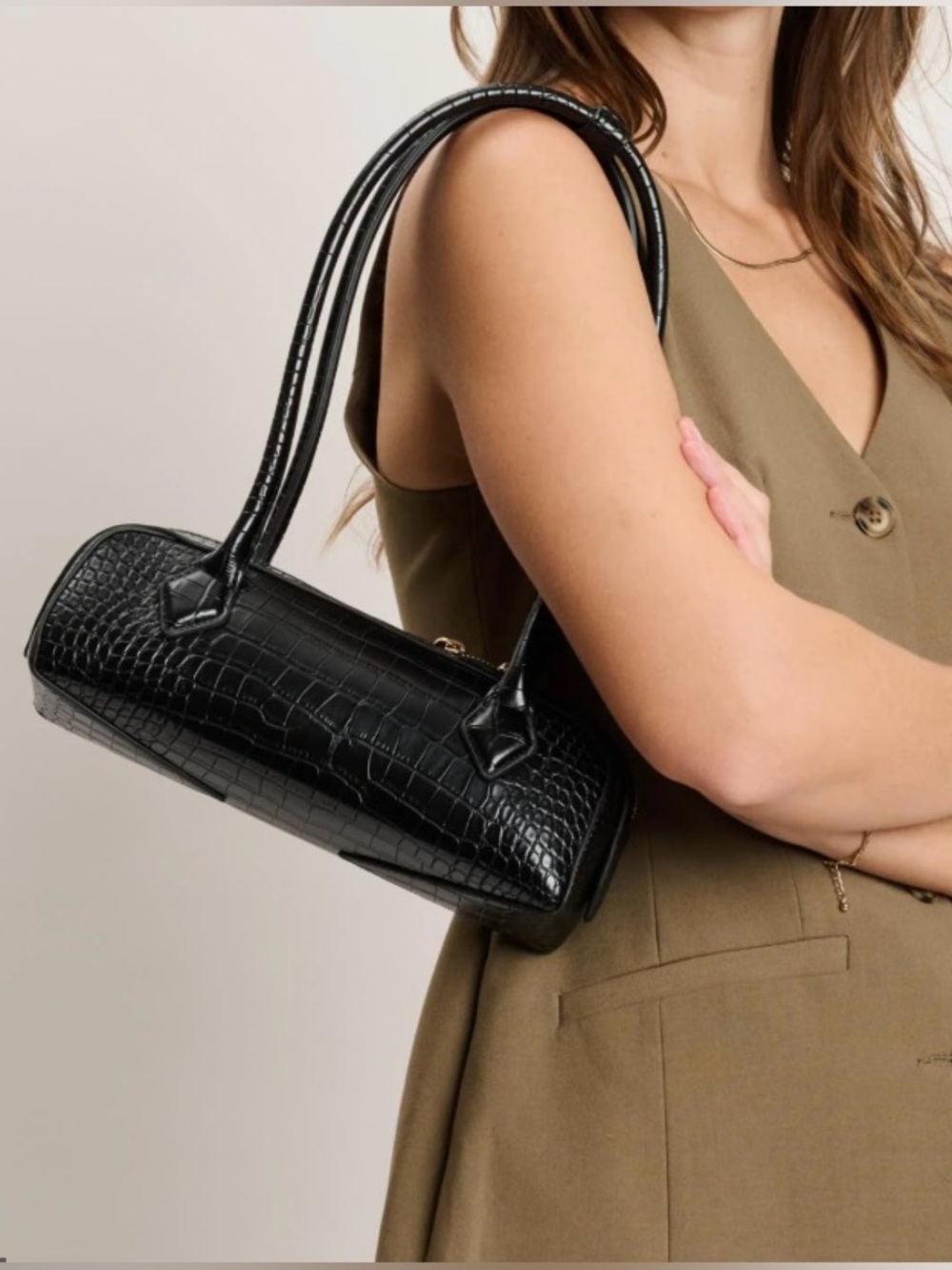 Moda Luxe Lola Croc Print Vegan Leather Dual Zip Shoulder Bag In Black
